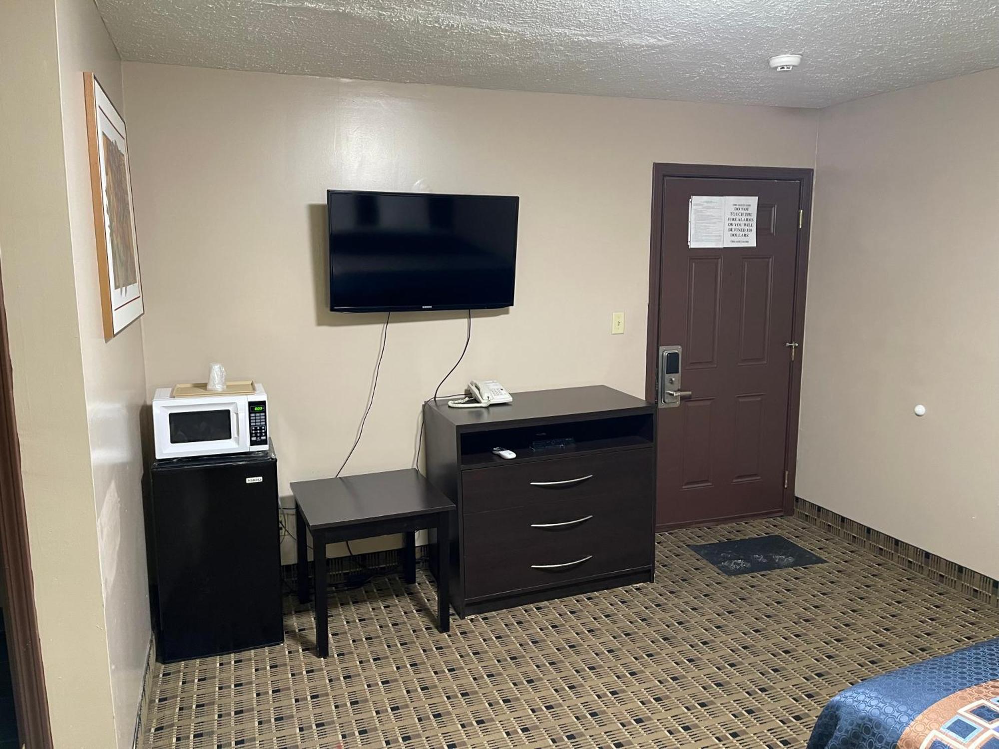 Economy Inn&Suites Ashtabula Eksteriør bilde