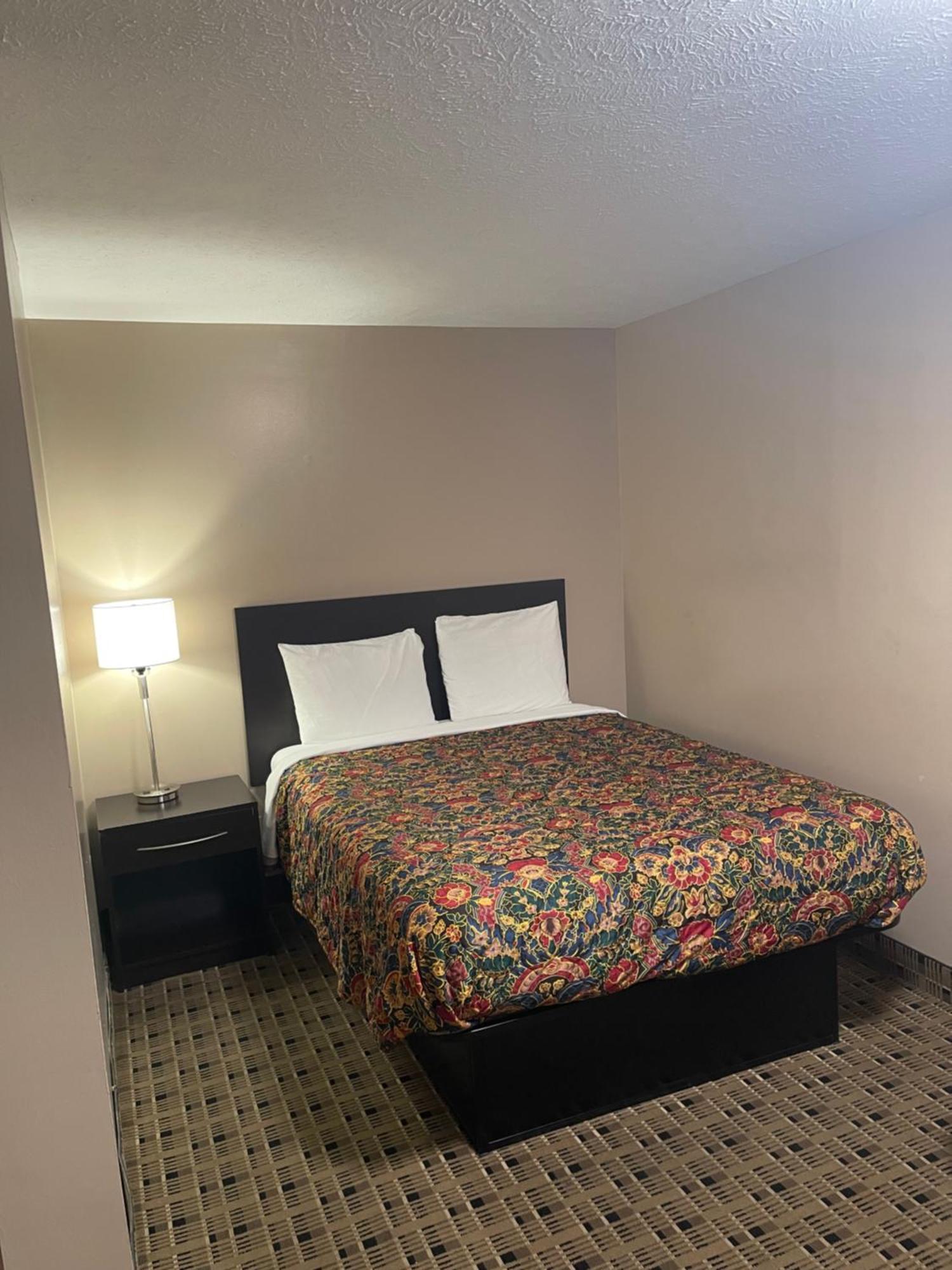 Economy Inn&Suites Ashtabula Eksteriør bilde