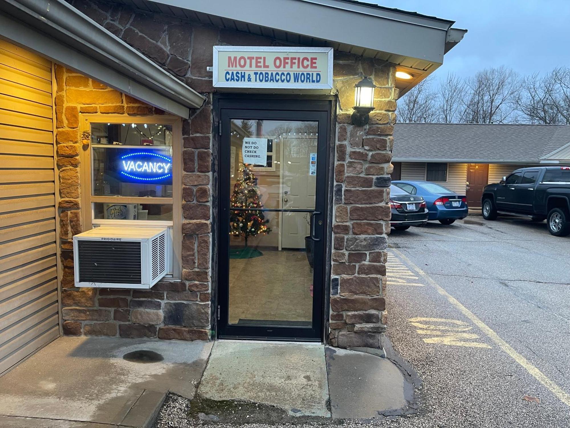 Economy Inn&Suites Ashtabula Eksteriør bilde