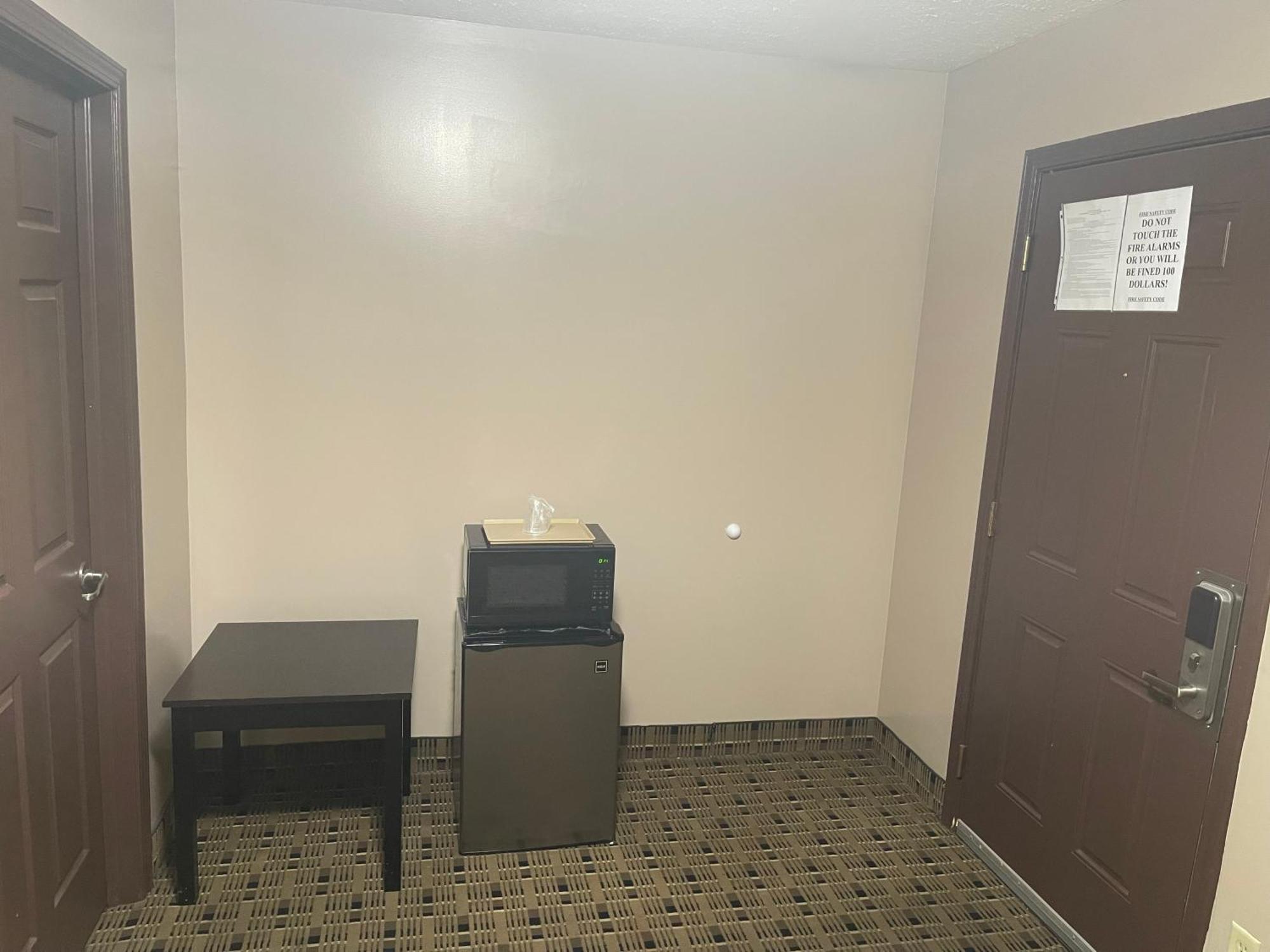Economy Inn&Suites Ashtabula Eksteriør bilde