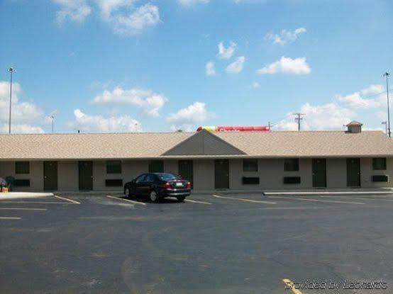 Economy Inn&Suites Ashtabula Eksteriør bilde